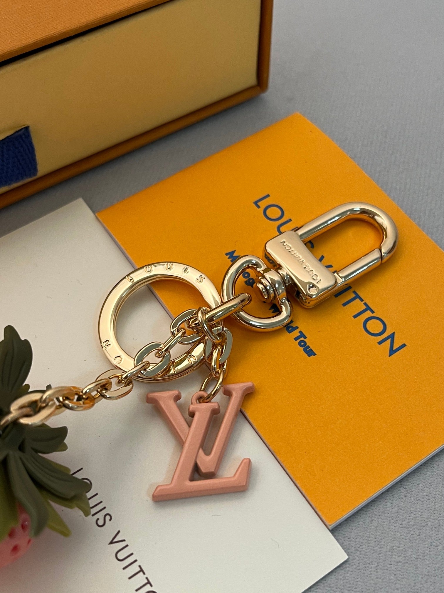 35ZE19A Popular bag 's charms accessories