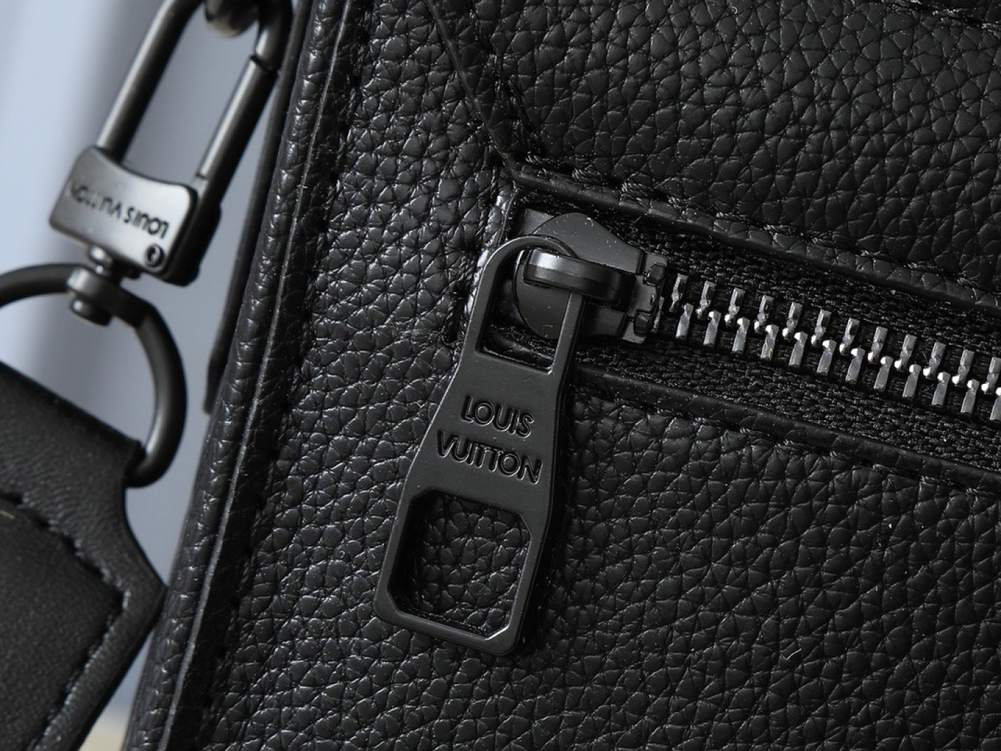 136PE78B Popular leather bag