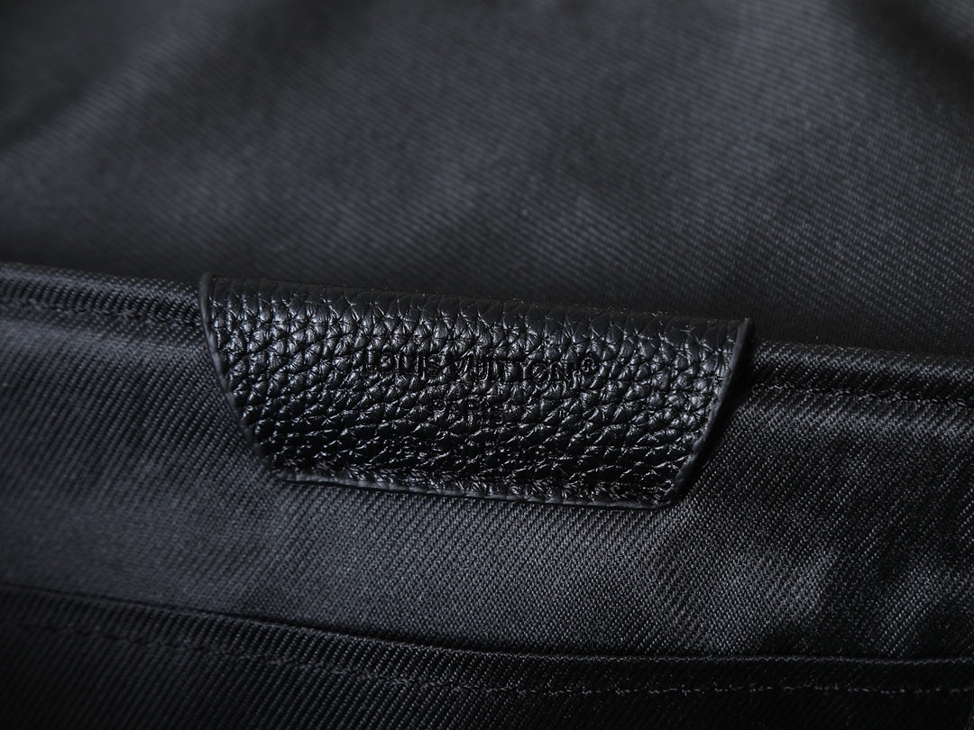 146PE42B Popular leather bag