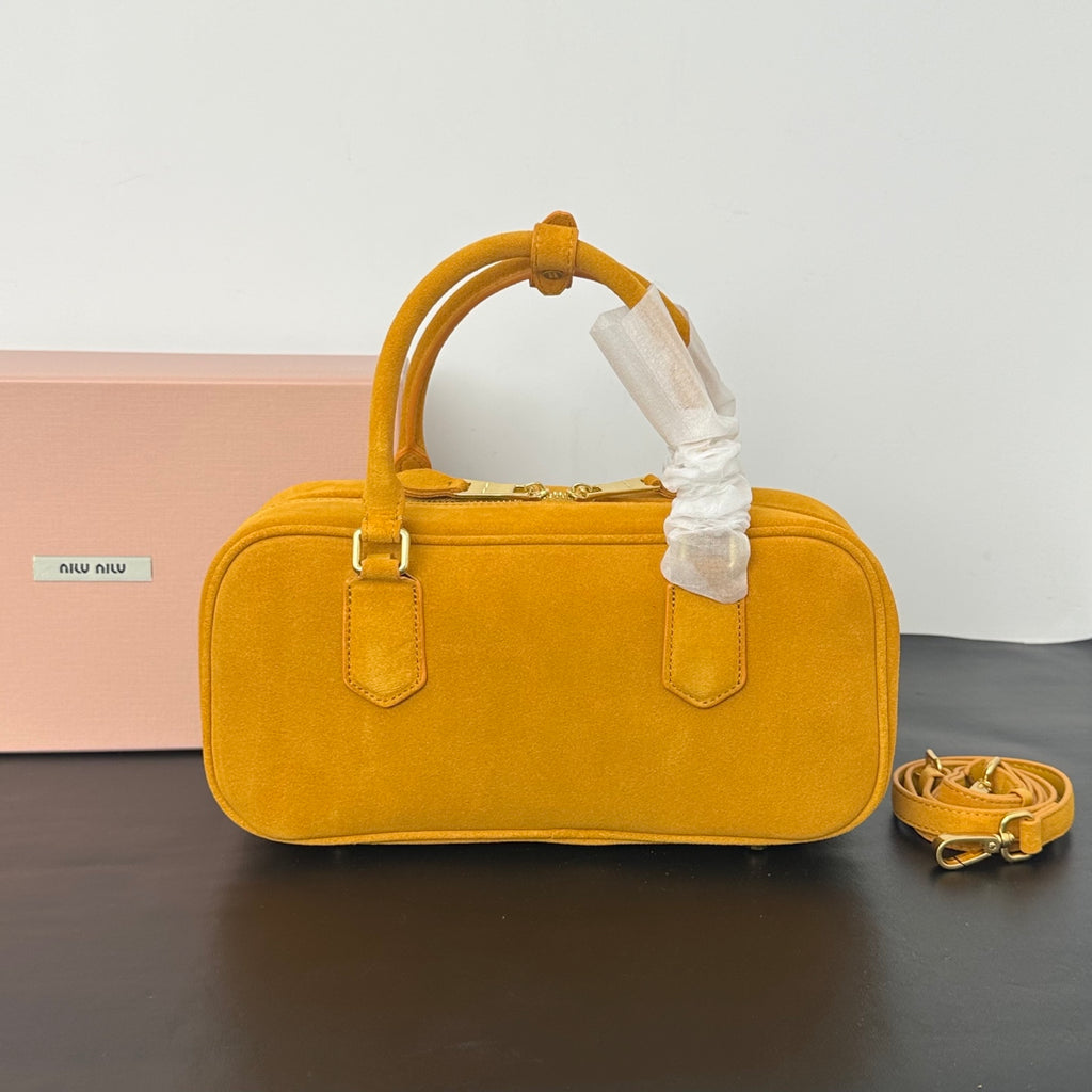 146PA153B Popular leather bags