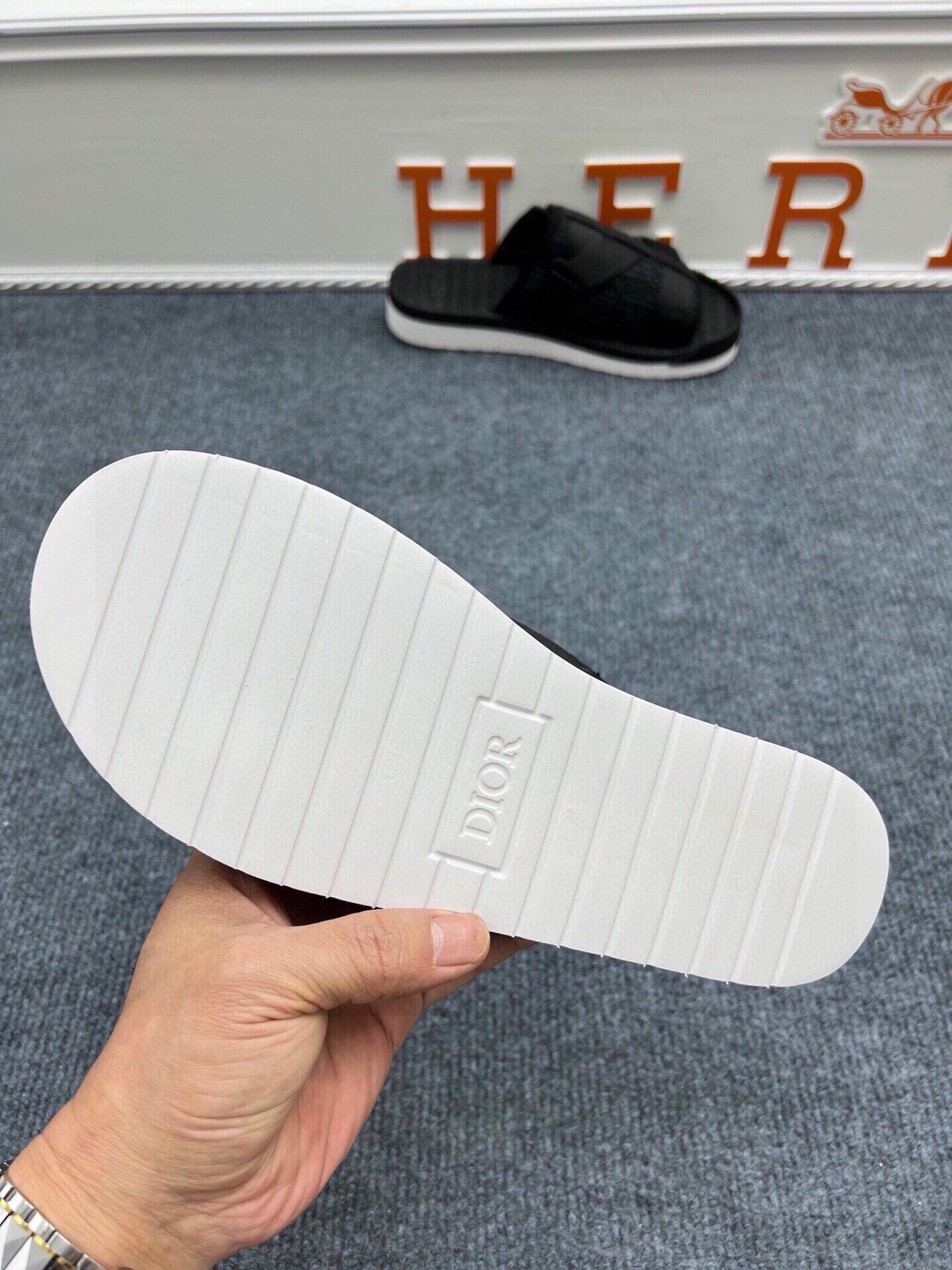 535ZD305Z Popular Slippers