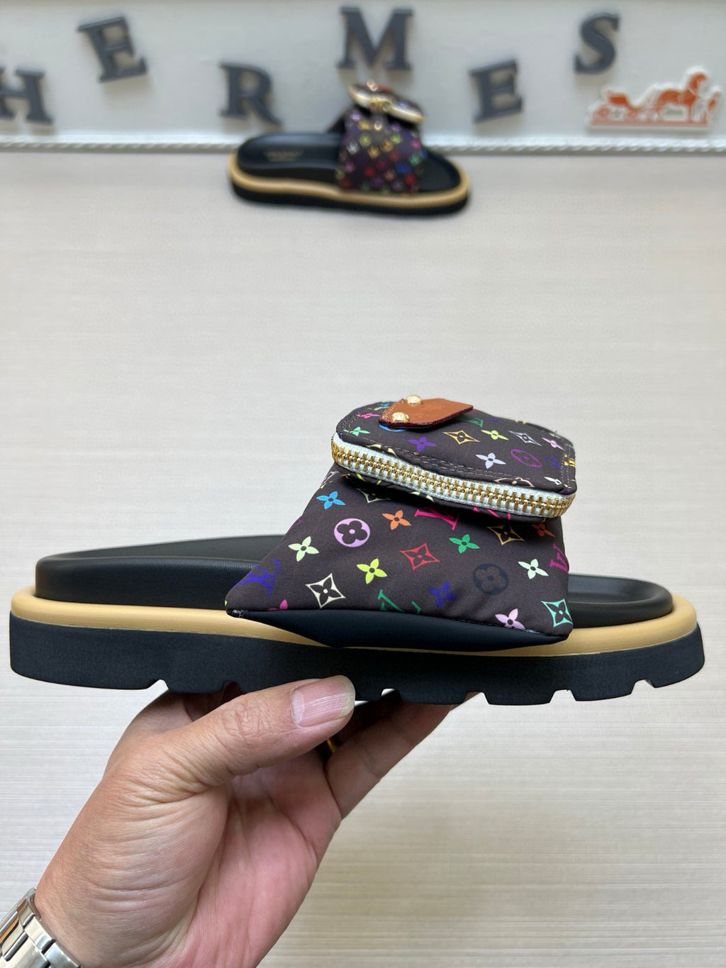 5QE1Z Popular Slippers