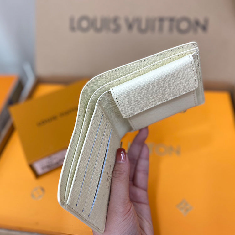 3E06B Popular leather wallets