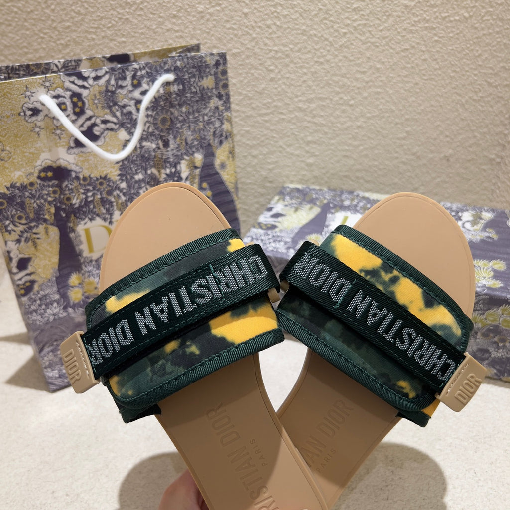 14D18Z Popular slippers