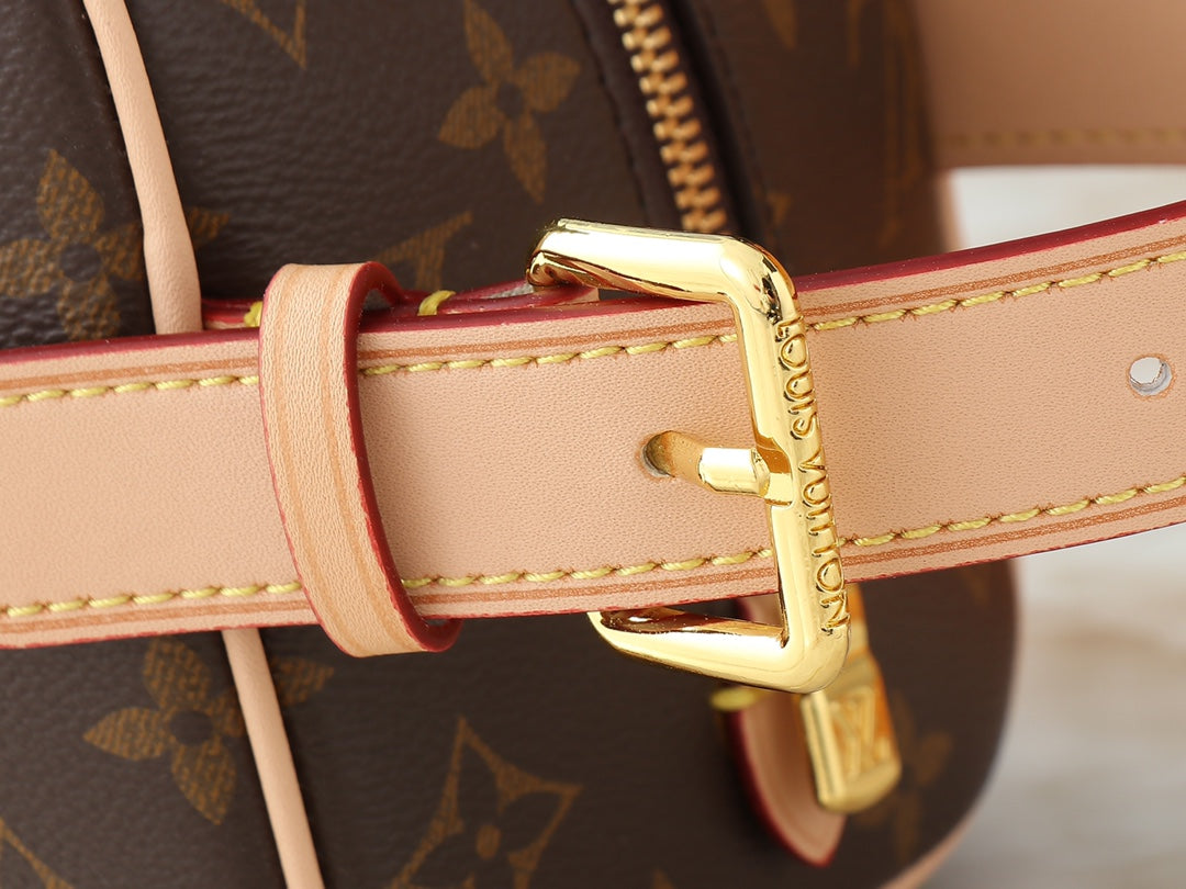 15RE69B  Popular   leather bag
