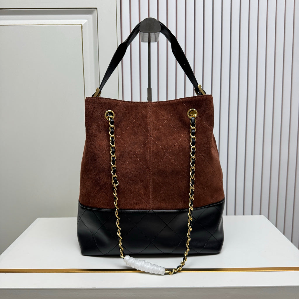 146PC19B Popular leather bag