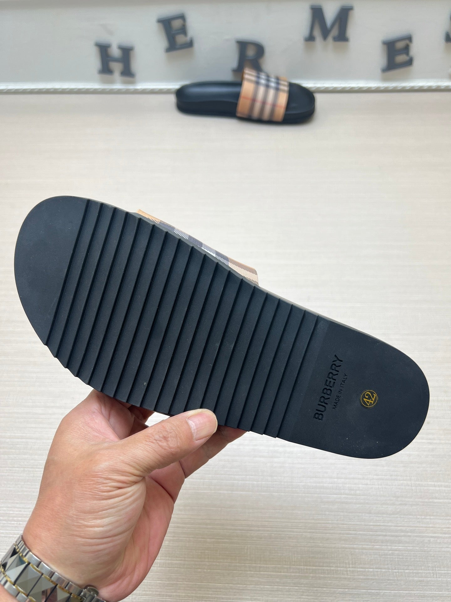 54R119Z Popular slippers