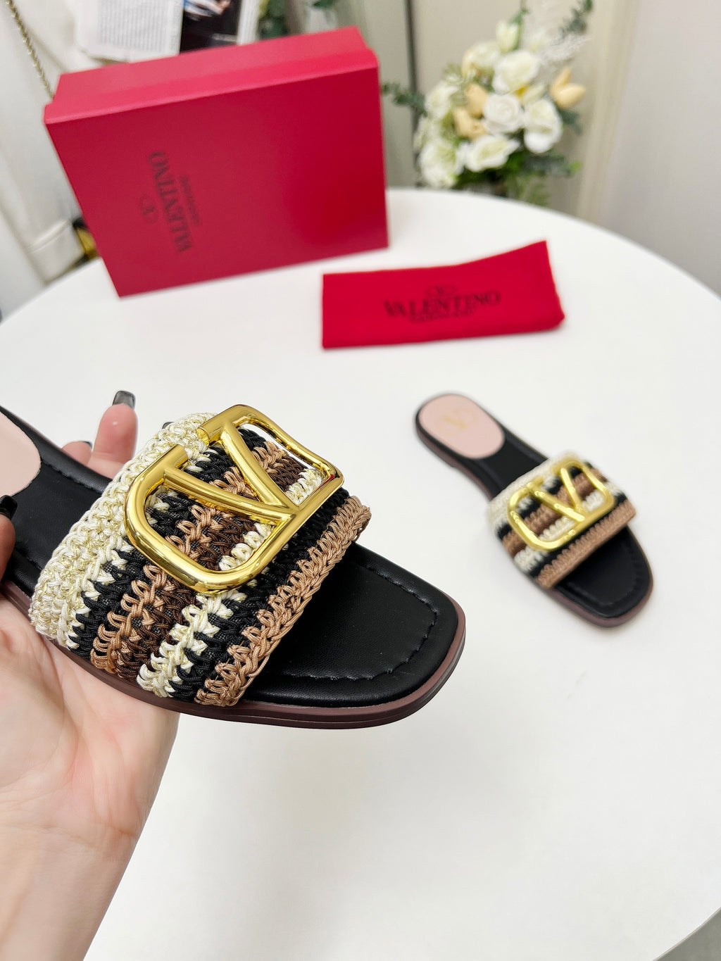 255QVL31Z Popular Slippers