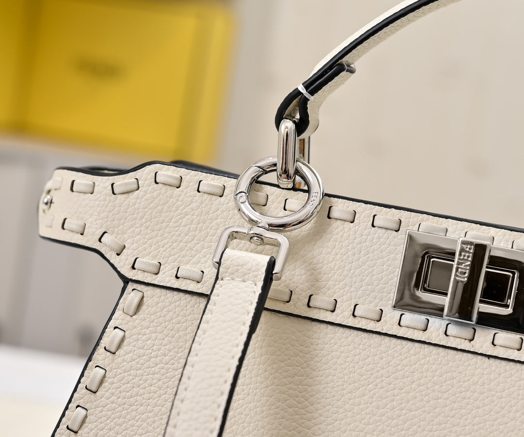 15RF137B Popular leather bag