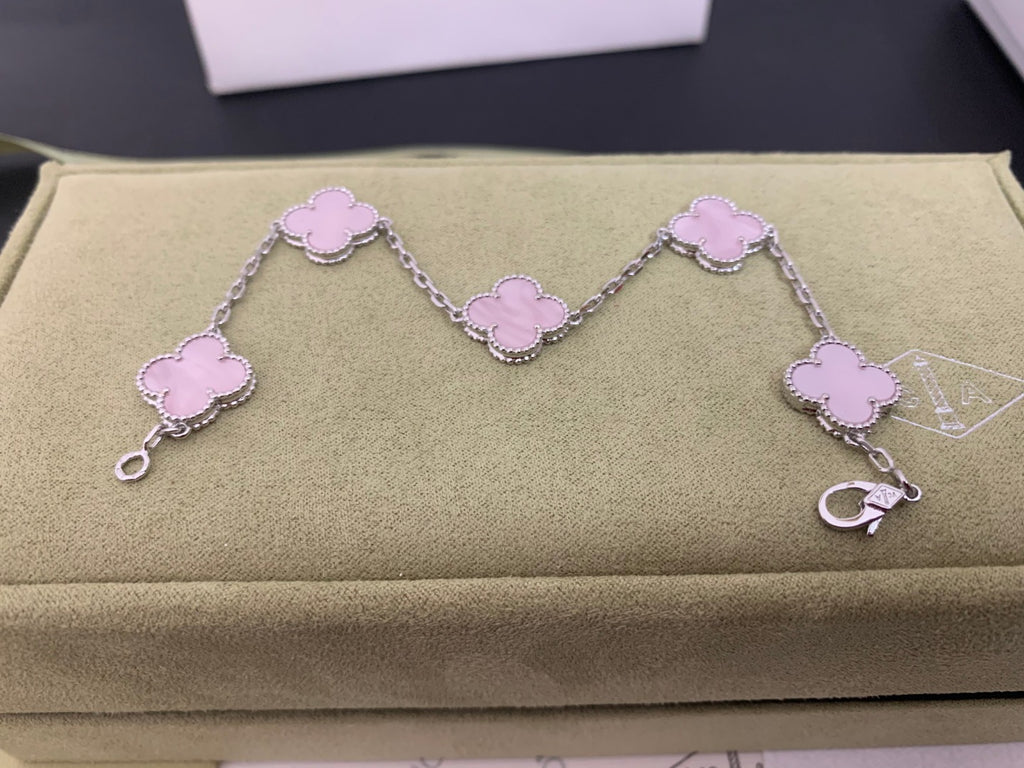 5XVA180K  Popular bracelets 5 flowers normal size1.5cm flower