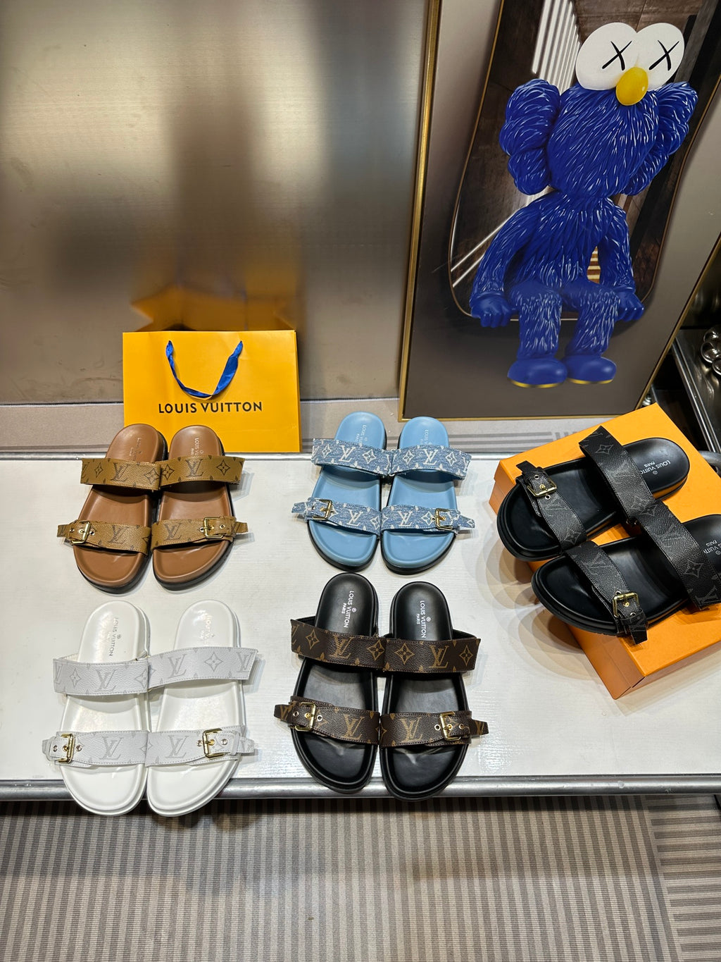 14E10Z Popular sandals