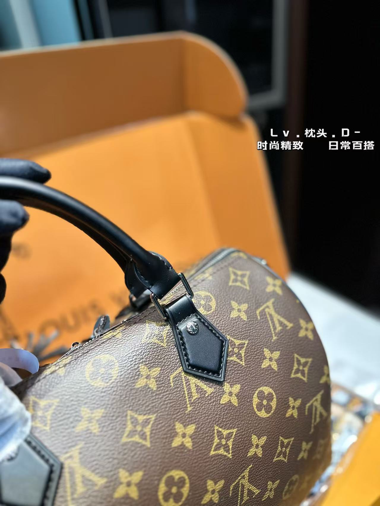 1WE22B Popular   leather bag