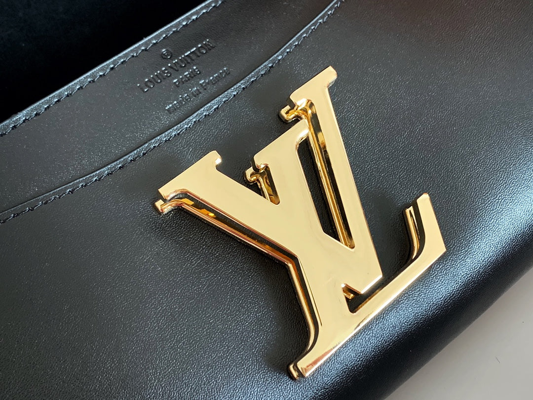 1XE38B Popular  leather wallets