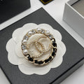 14C893X    Popular Brooch