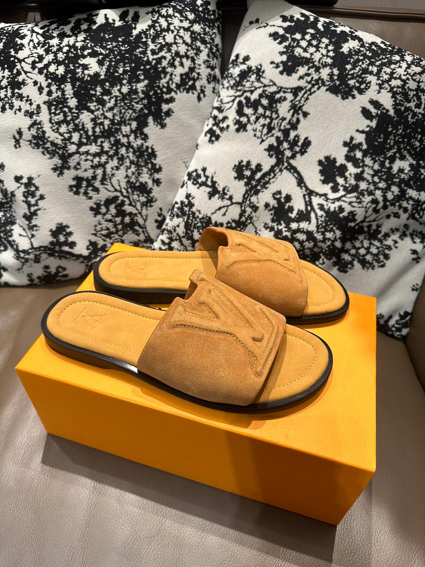 285ZE25Z  Popular leather Shoes