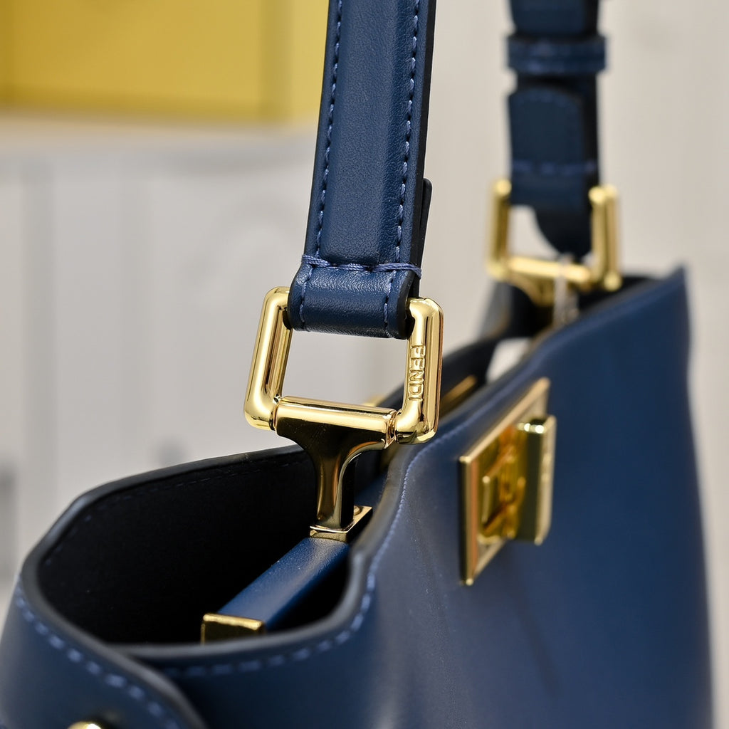 136PF98B Popular leather bag