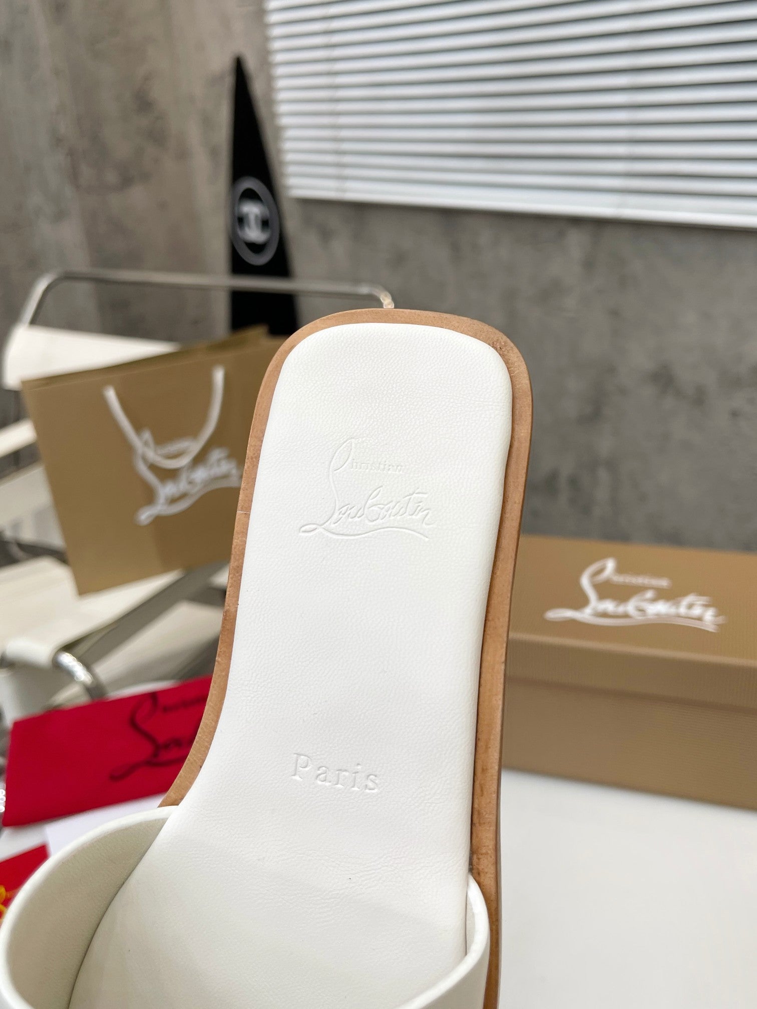 JXA32Z Popular leather Slippers