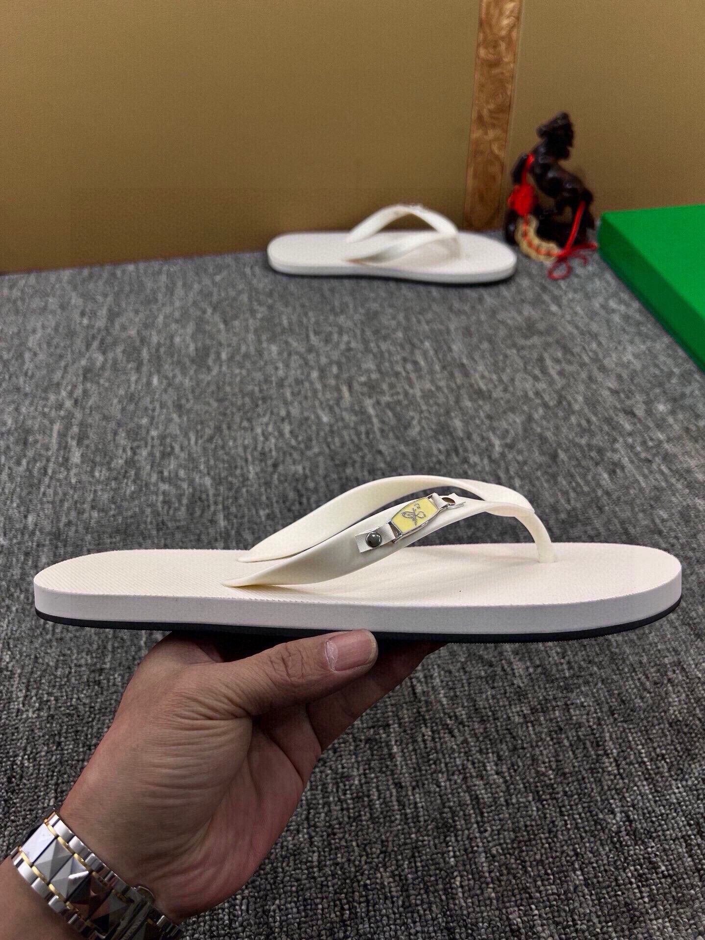 535ZA293Z Popular Slippers