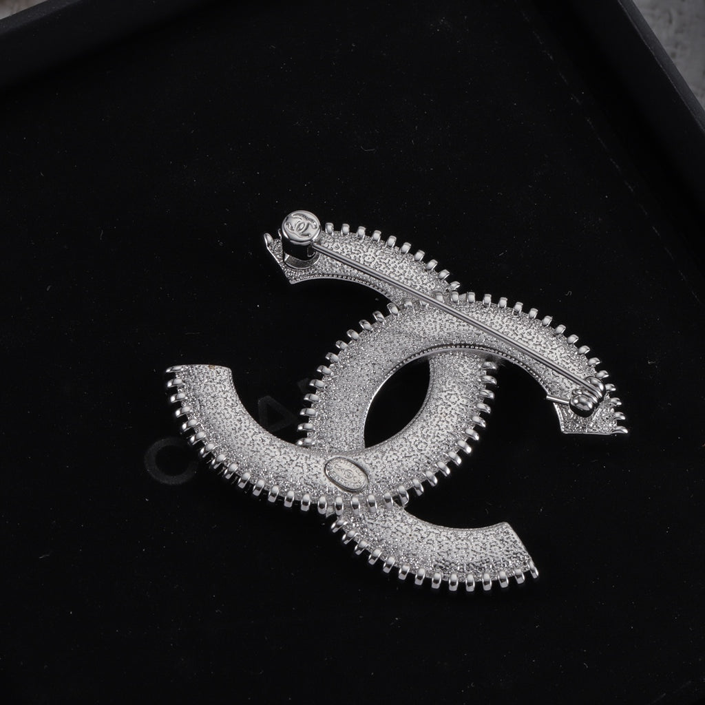 14C781X   Popular Brooch