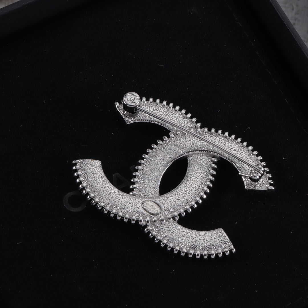 14C781X   Popular Brooch