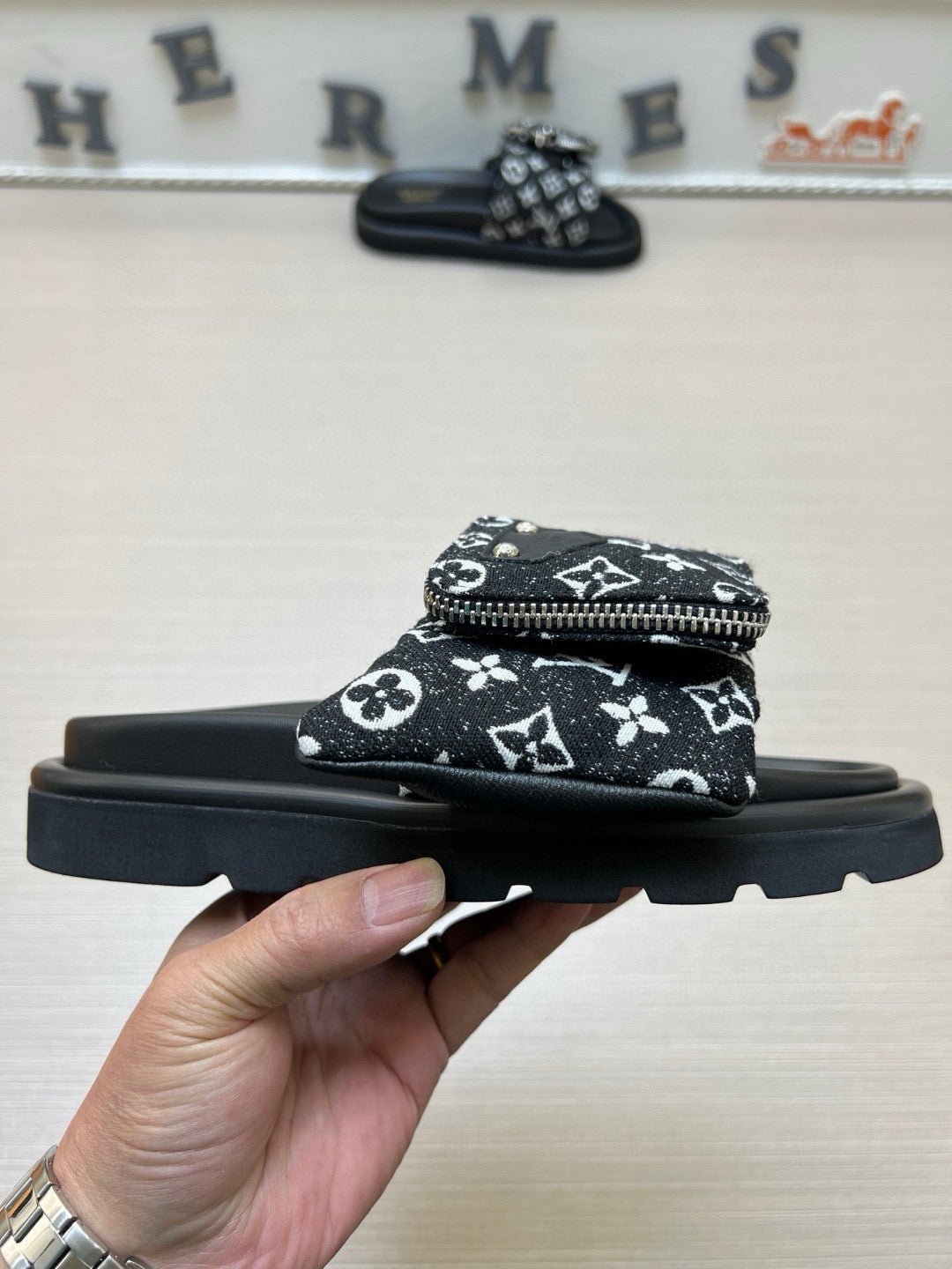 5QE1Z Popular Slippers