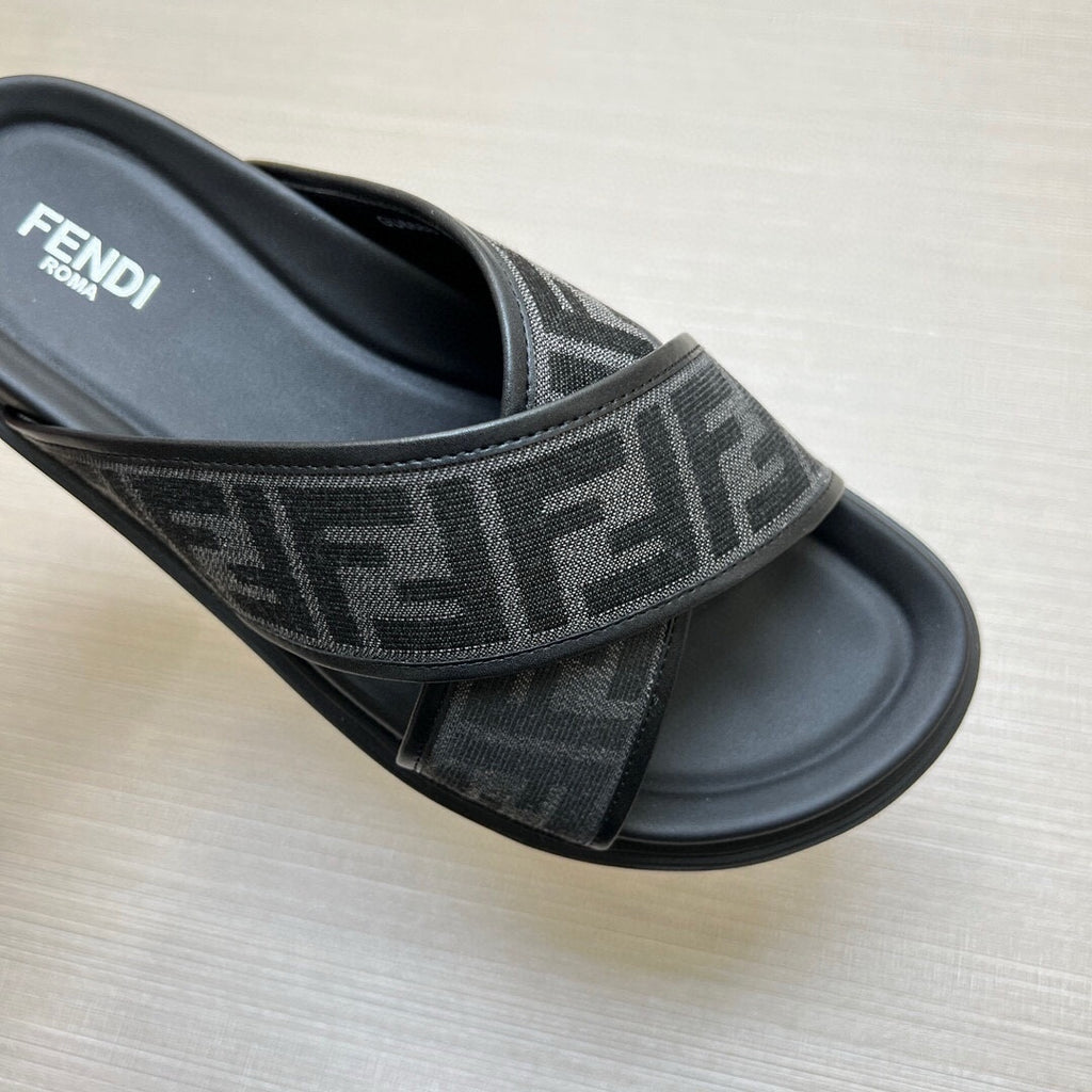 5LF224Z Popular Slippers