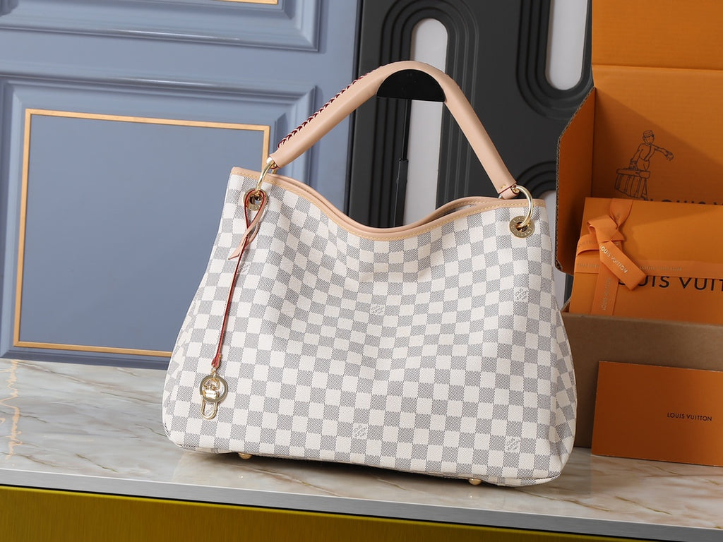 146PE66B Popular leather bag