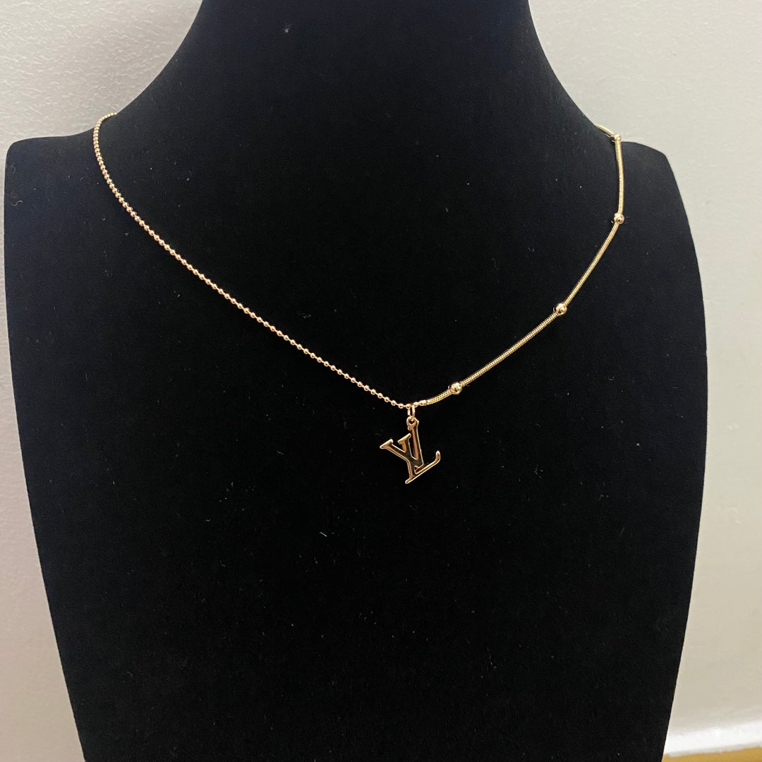 14E654K  Popular  Necklaces