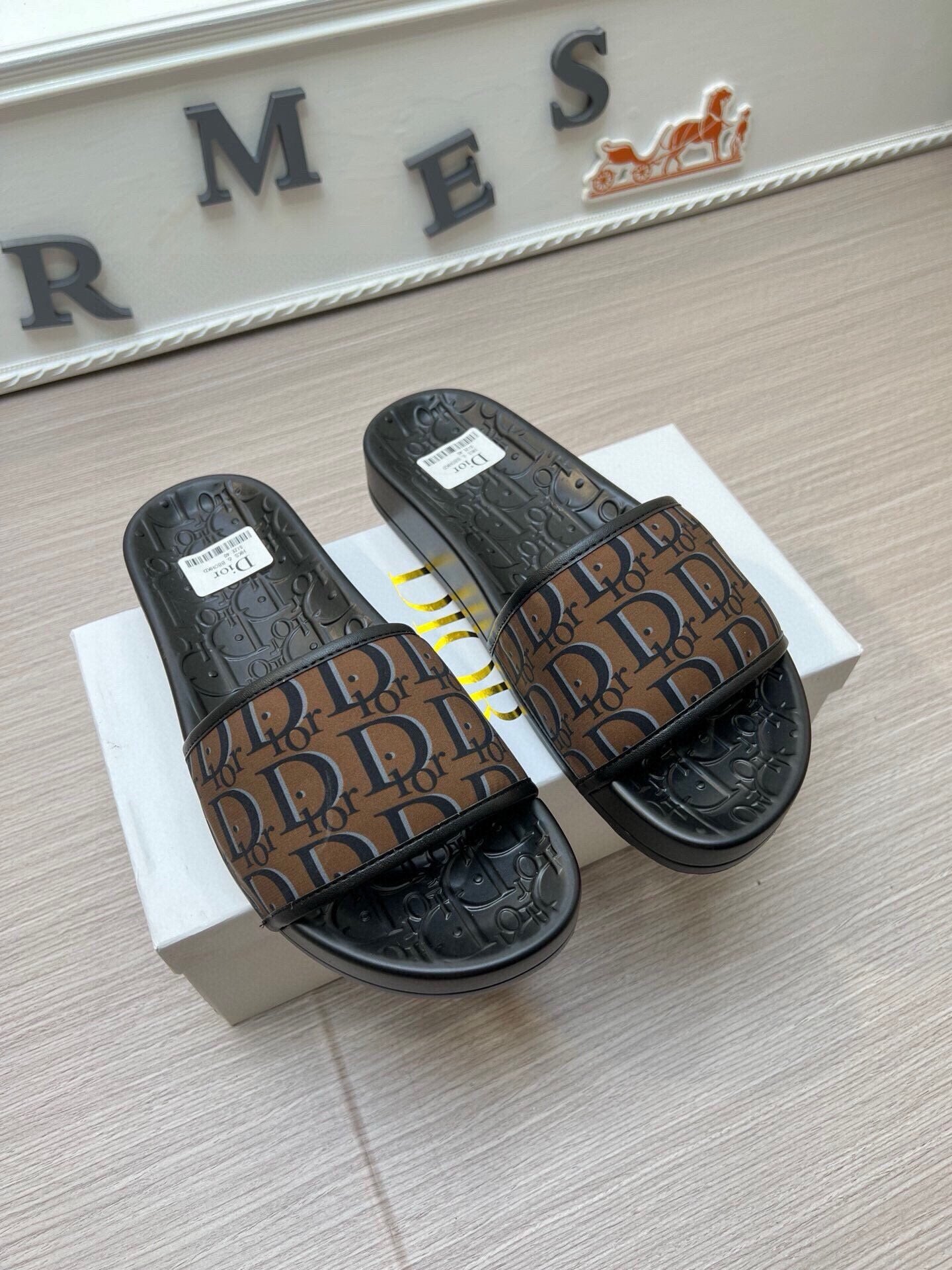 5LD214Z Popular Slippers