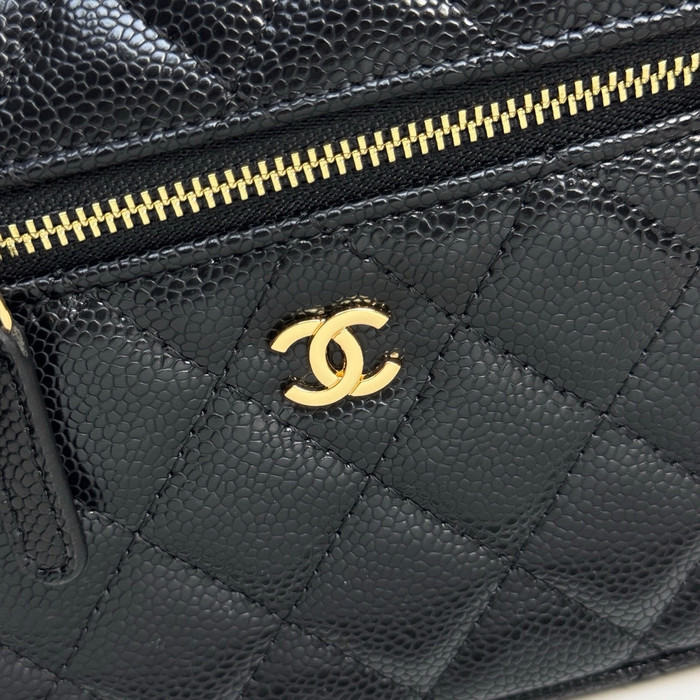 B1X66C19  Popular leather bag
