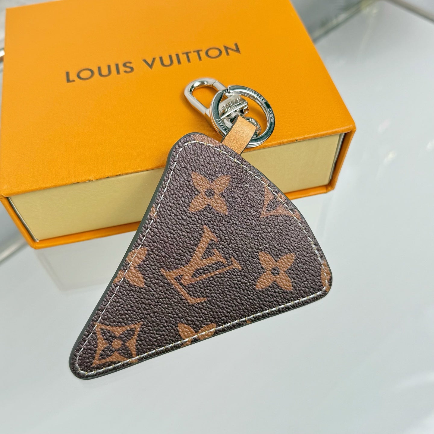 35QE3A Popular bag 's charms accessories