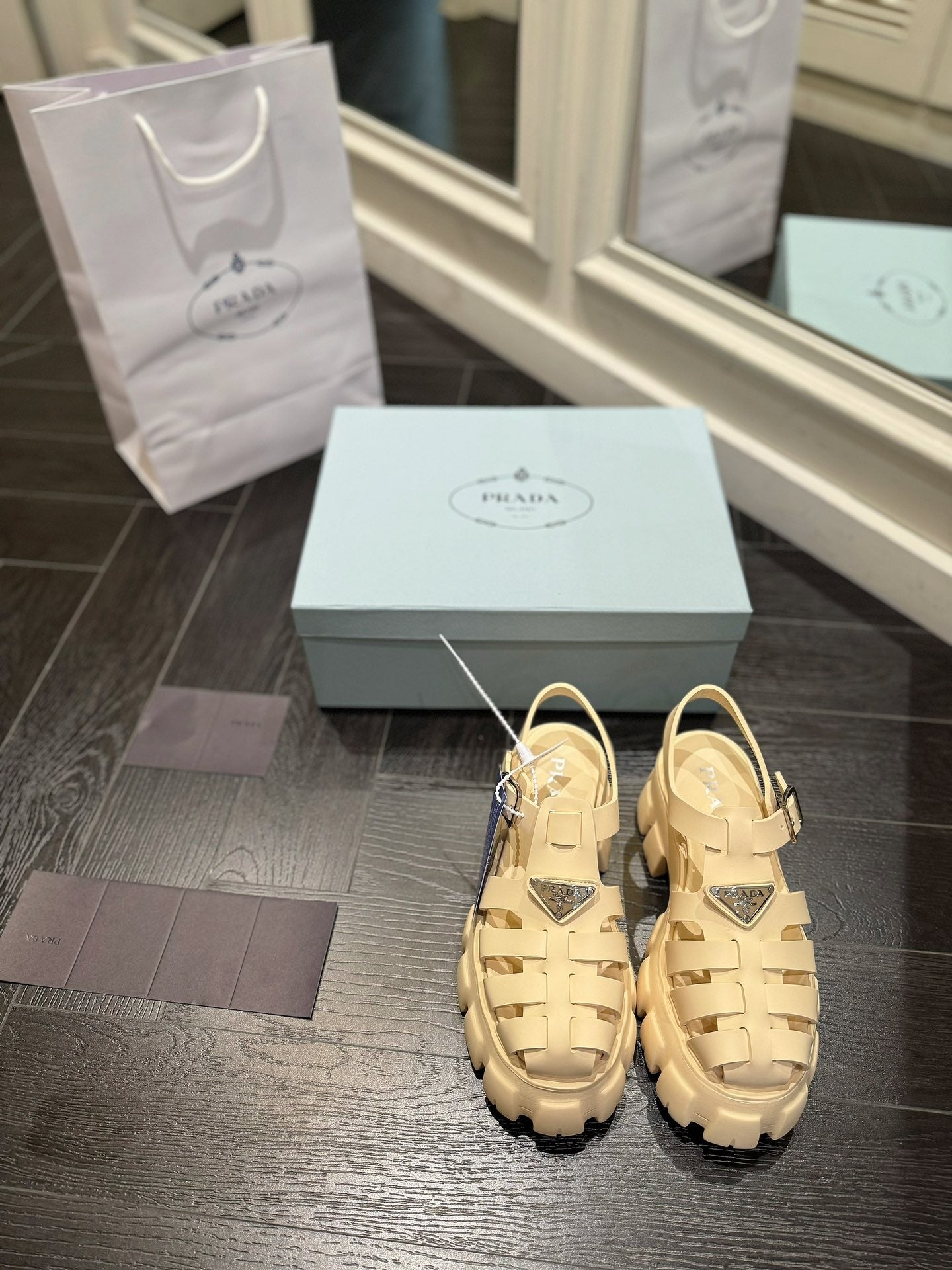 285RP51Z  Popular high-quality shoes