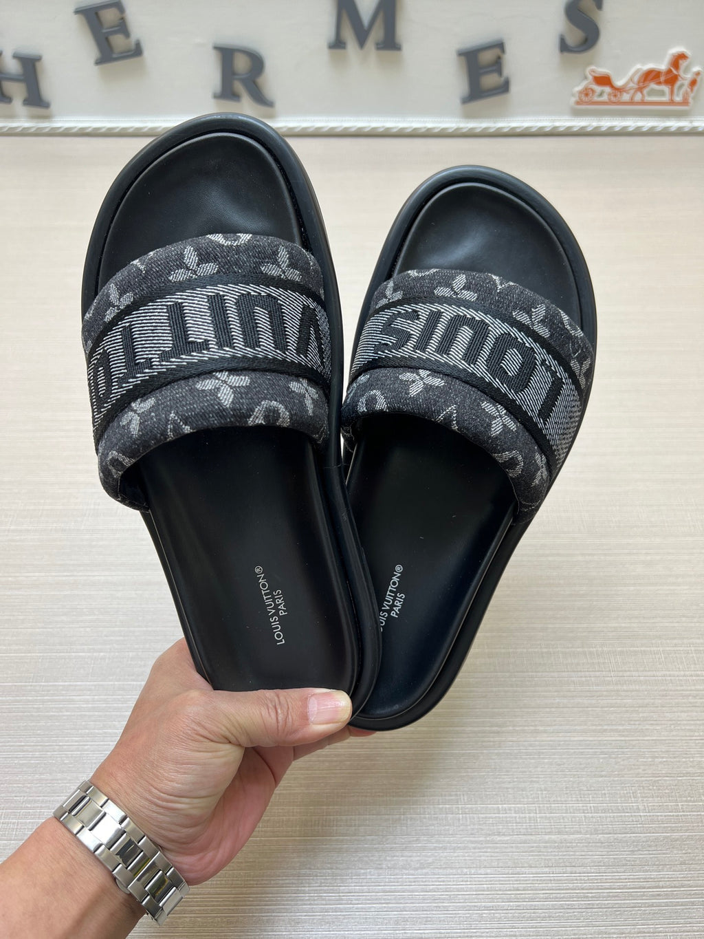535ZE300Z Popular Slippers