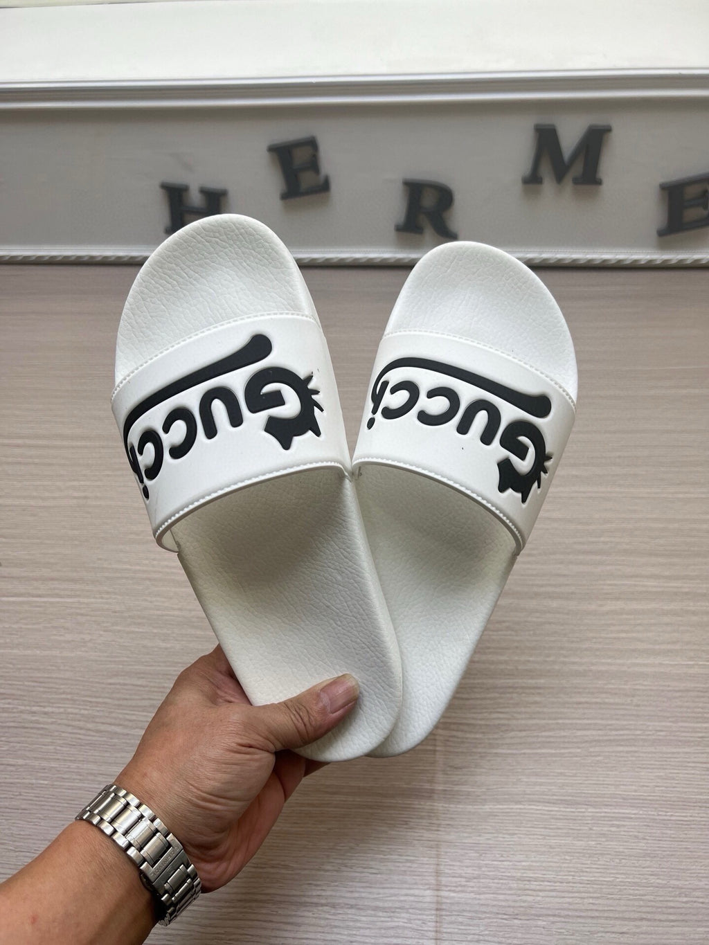 5LB220Z Popular Slippers