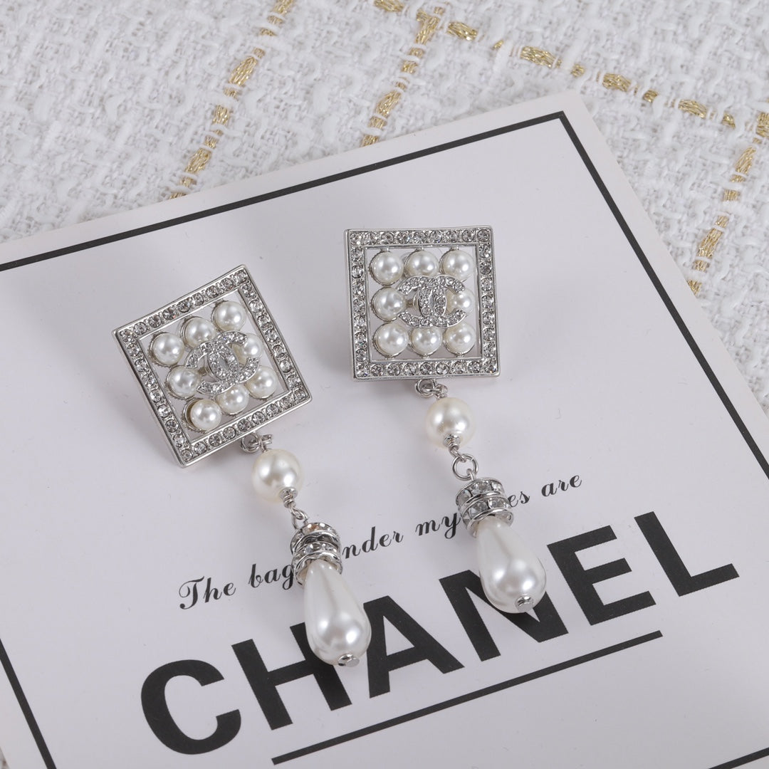 14C376E Popular Earrings
