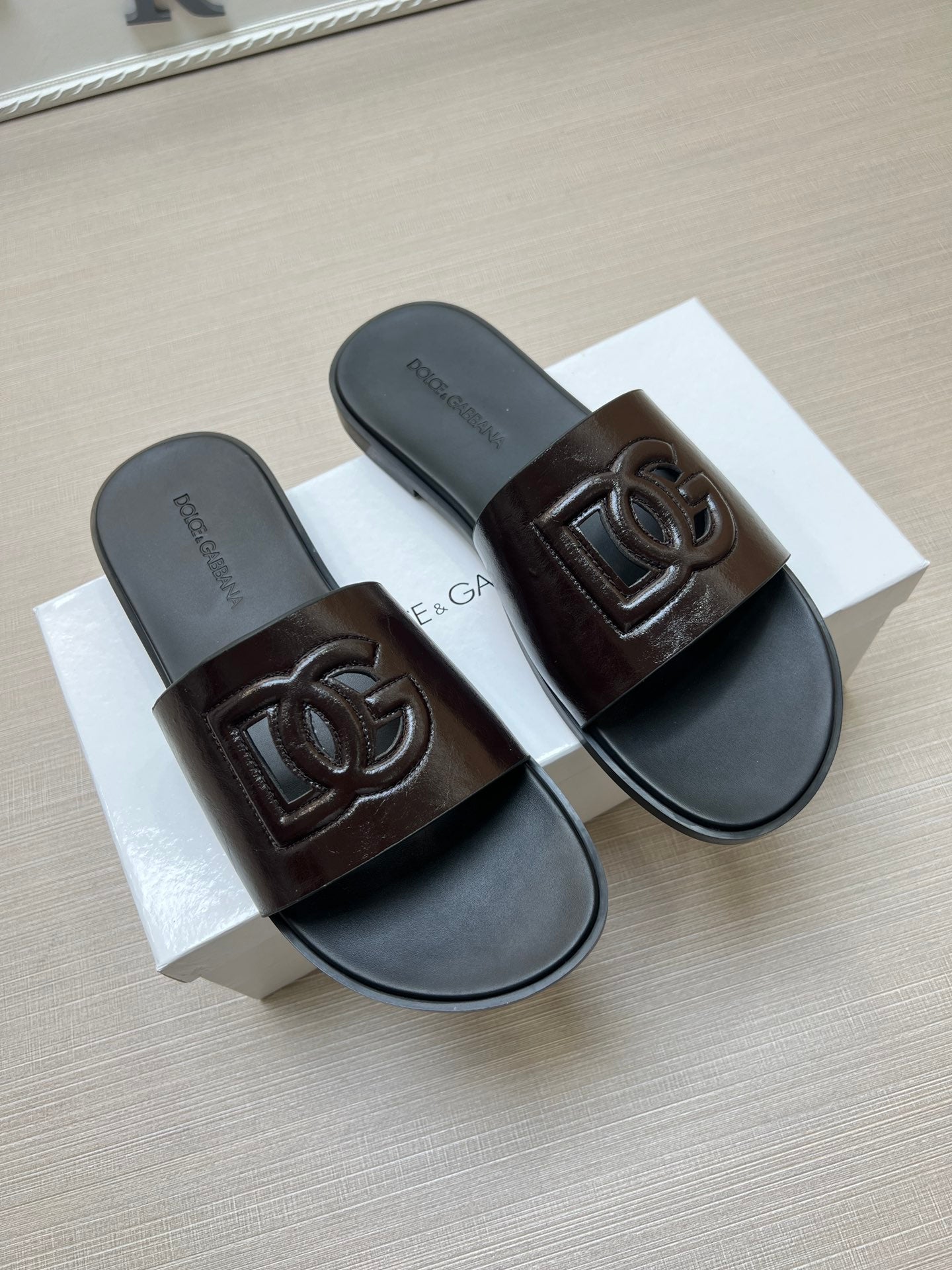 54A64Z Popular slippers