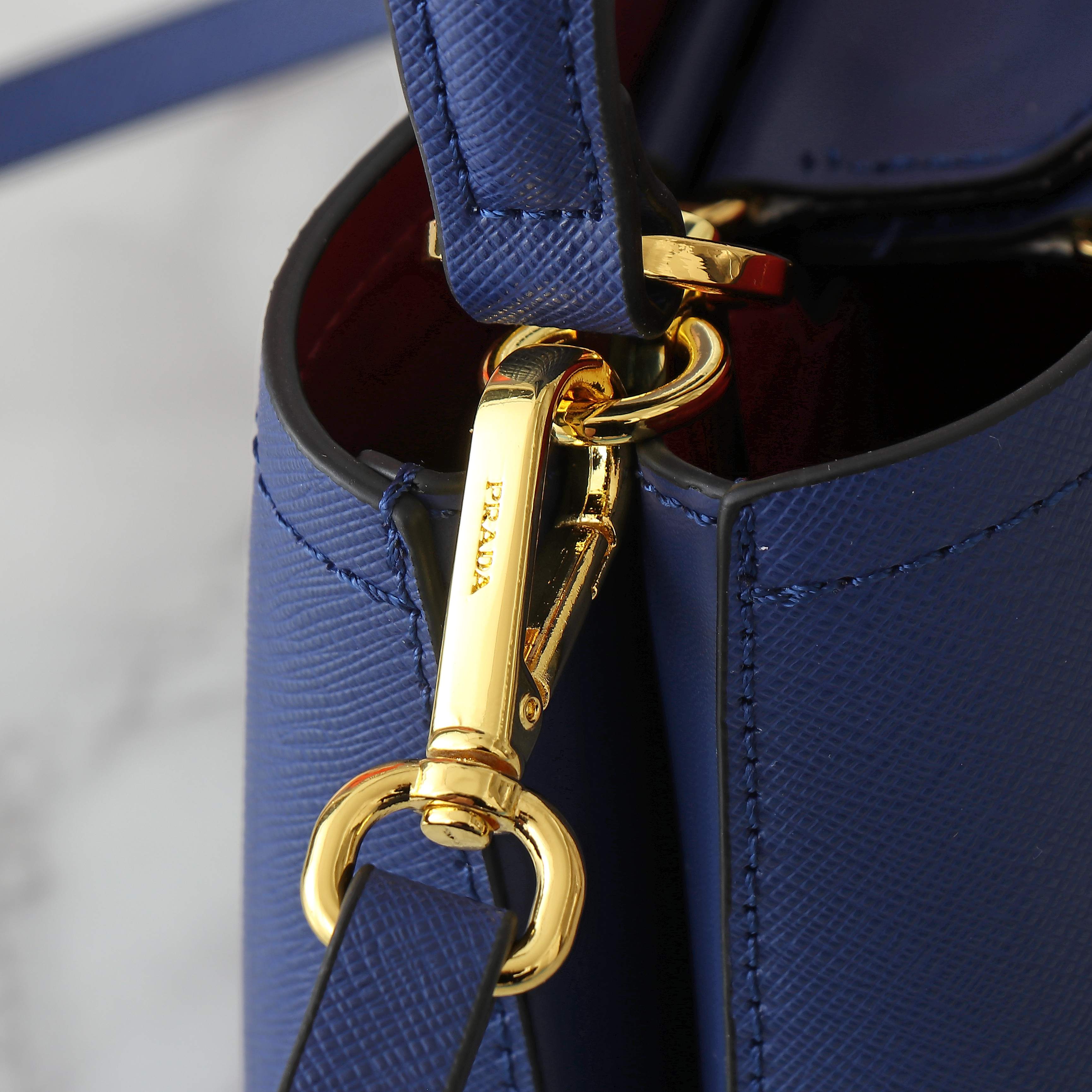 1WP102B Popular  leather bag