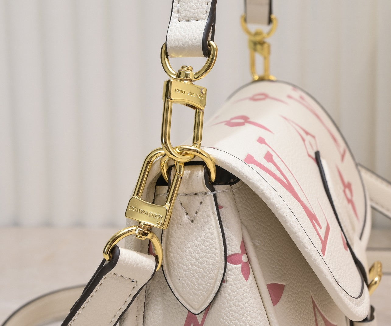 136PE40B Popular leather bag