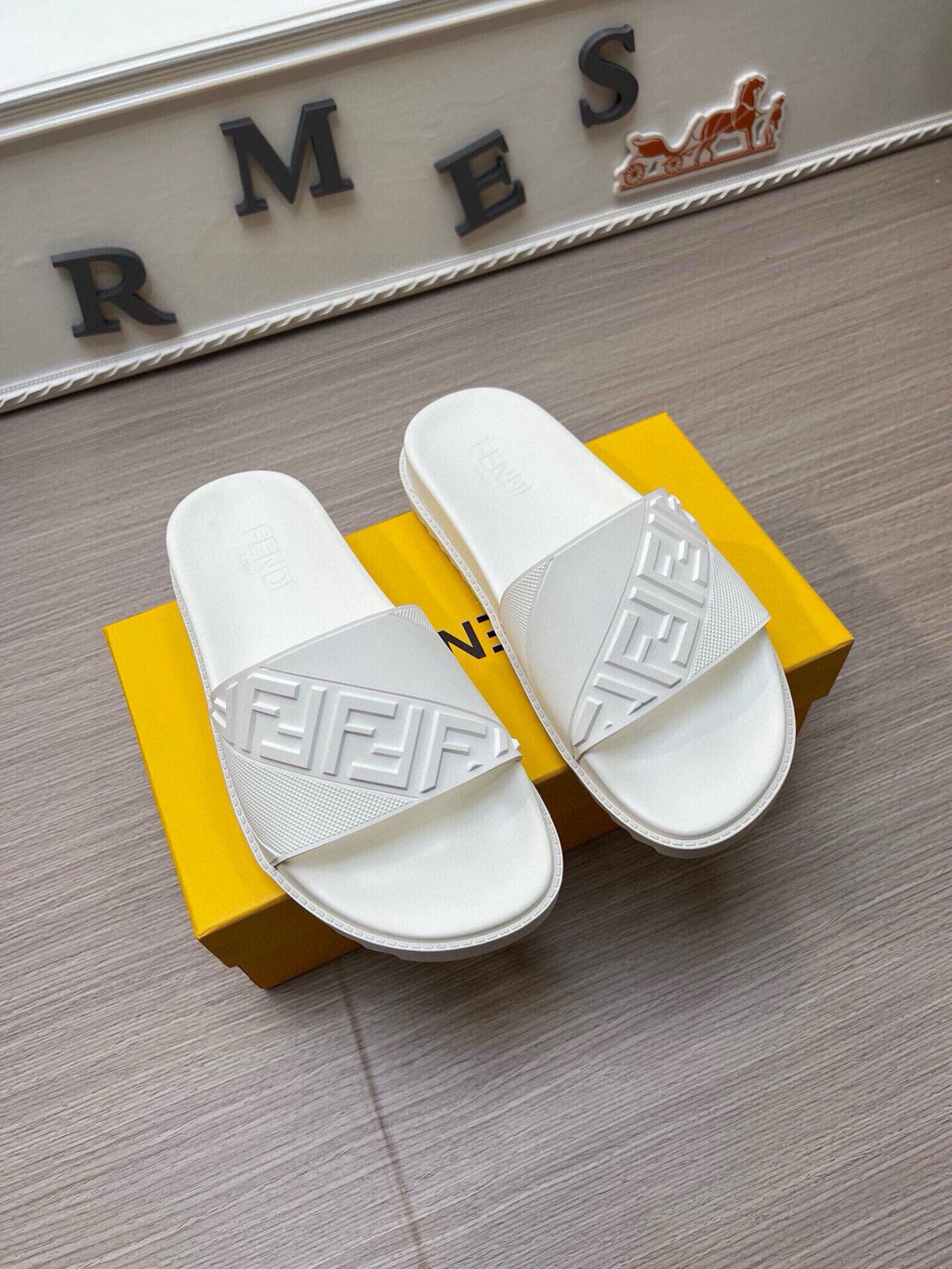 535ZF283Z Popular Slippers
