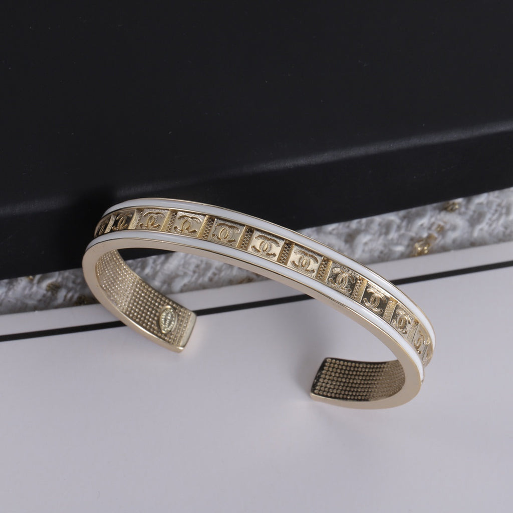 14C315K  Popular Bracelets