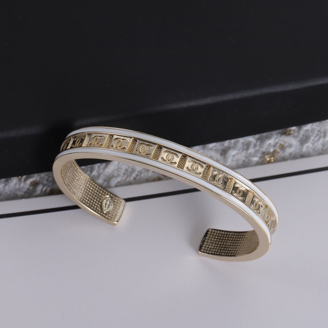 14C315K  Popular Bracelets