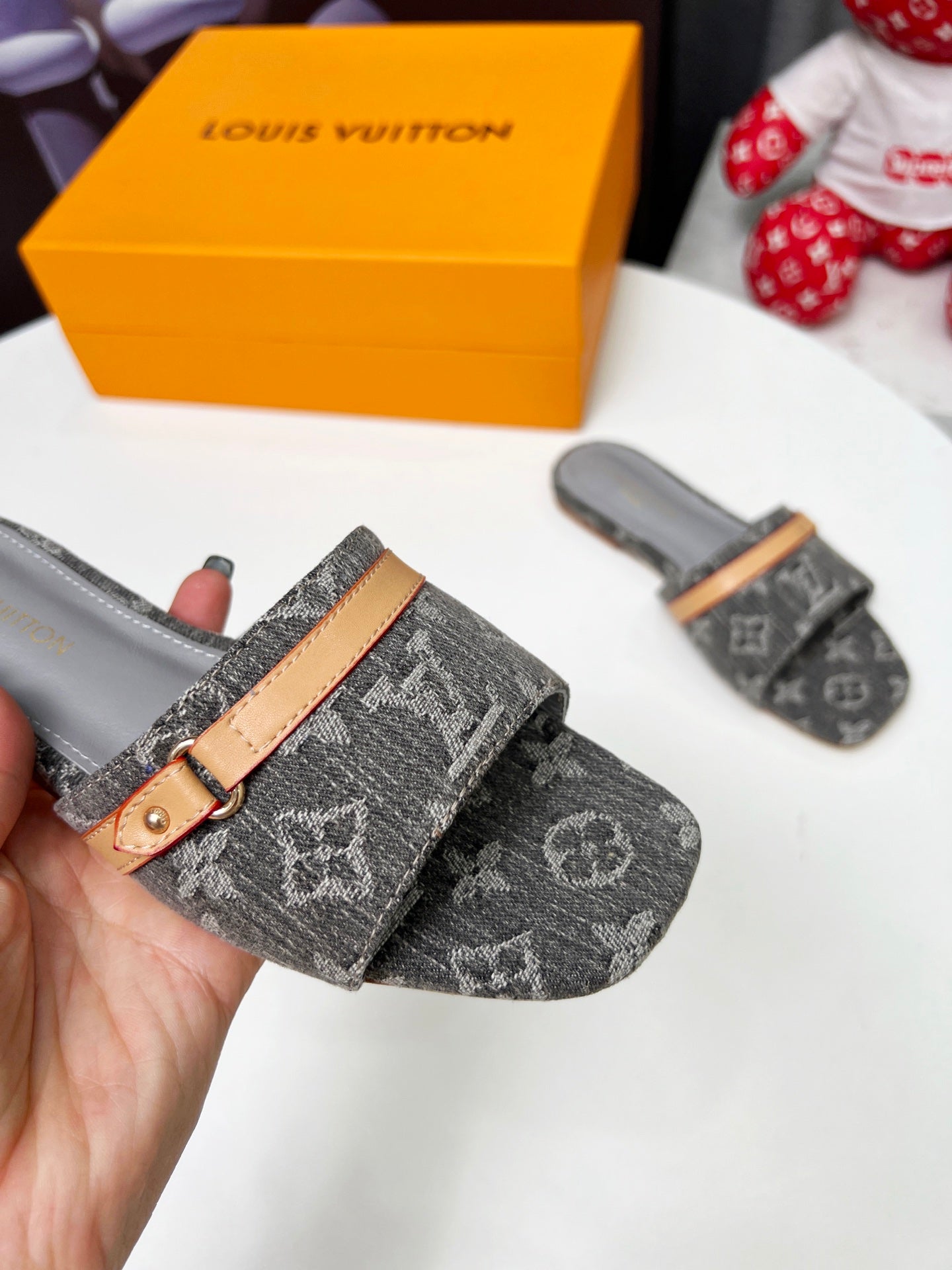 245RE23Z Popular high-quality shoes