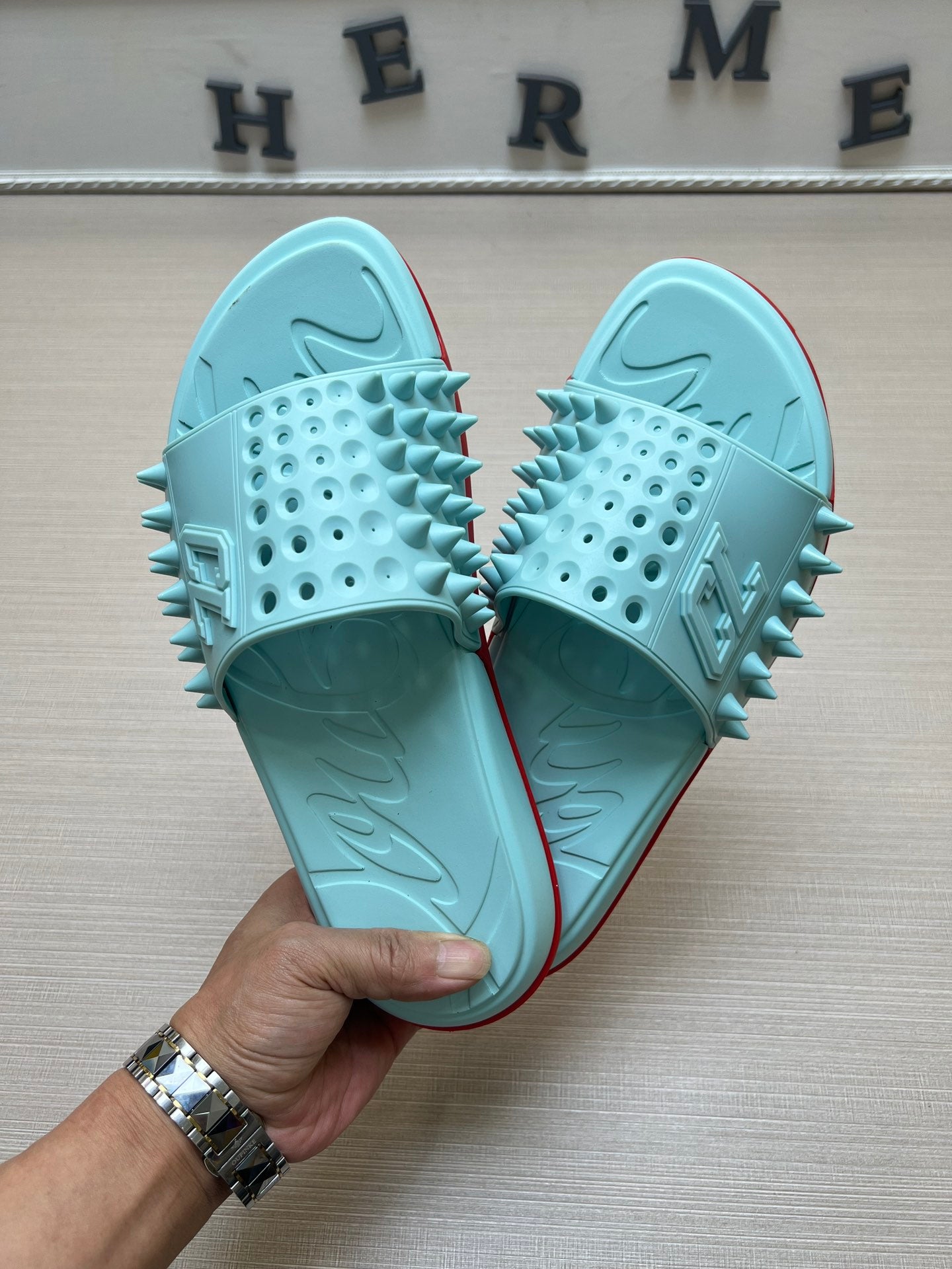 54A18Z Popular slippers