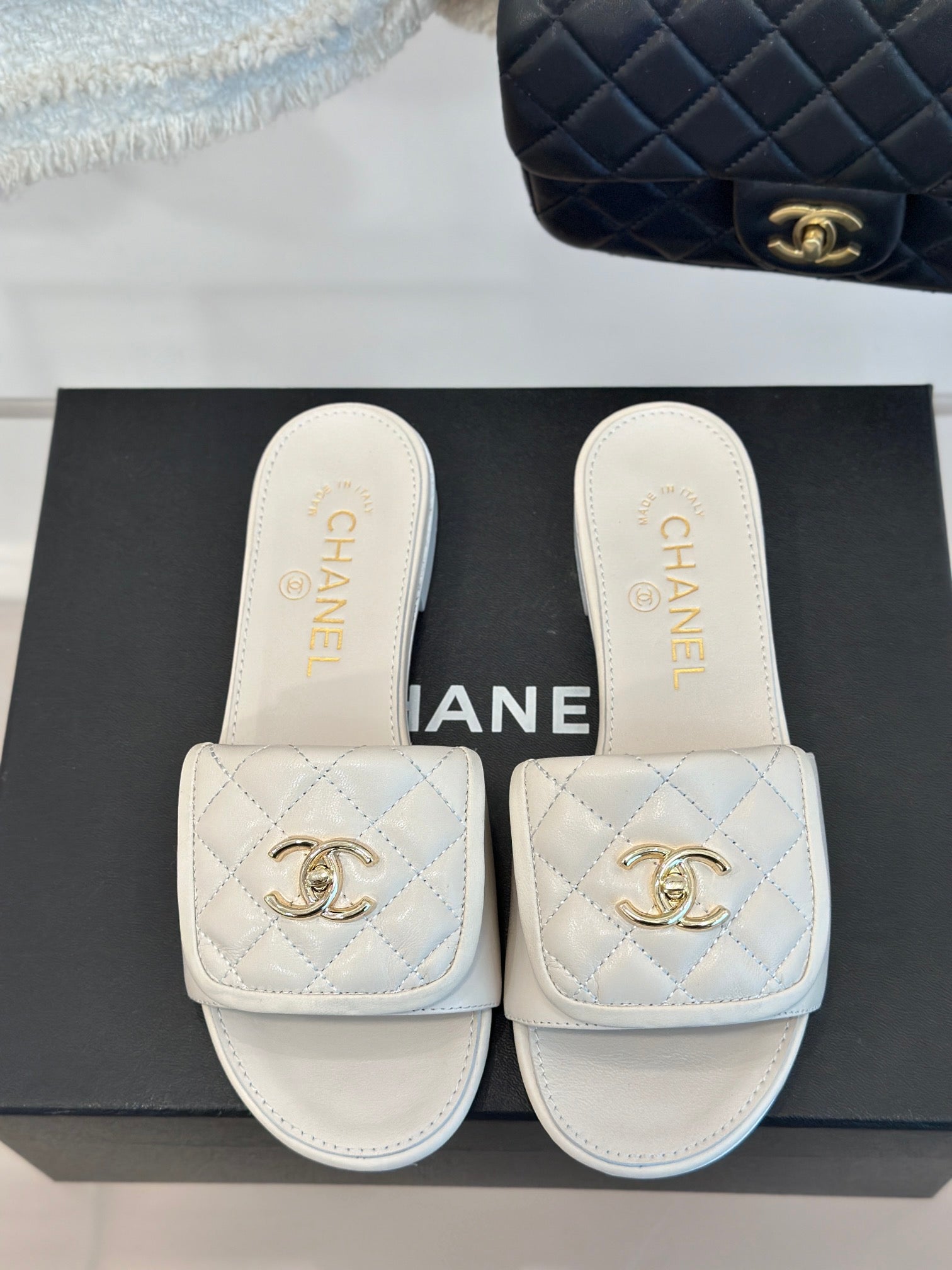 1RC254Z Popular Slippers