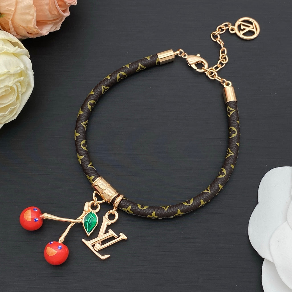 136NE82X Popular  Bracelets