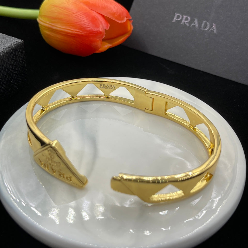 1YPD72K  Popular Bracelets