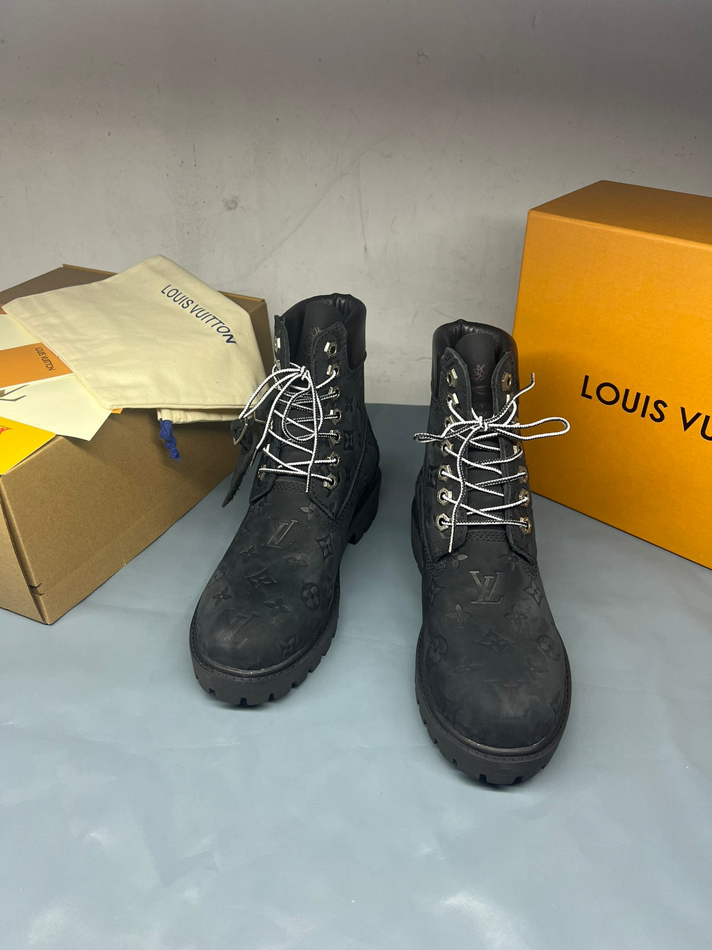 2105QE382Z Popular high-quality leather Boots