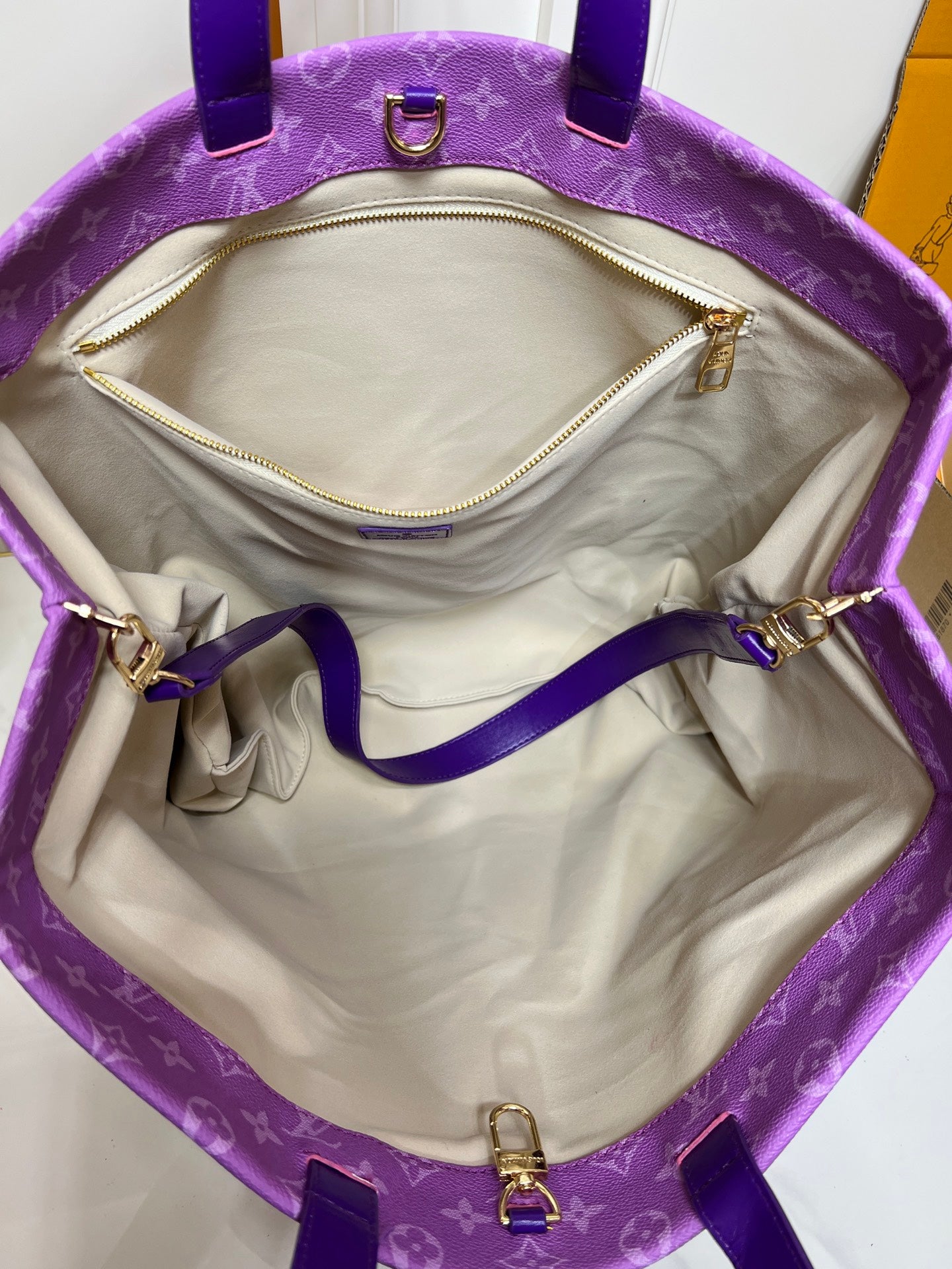 146PE80B Popular leather bag