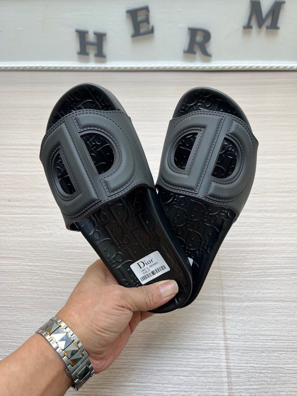 5LD213Z Popular Slippers