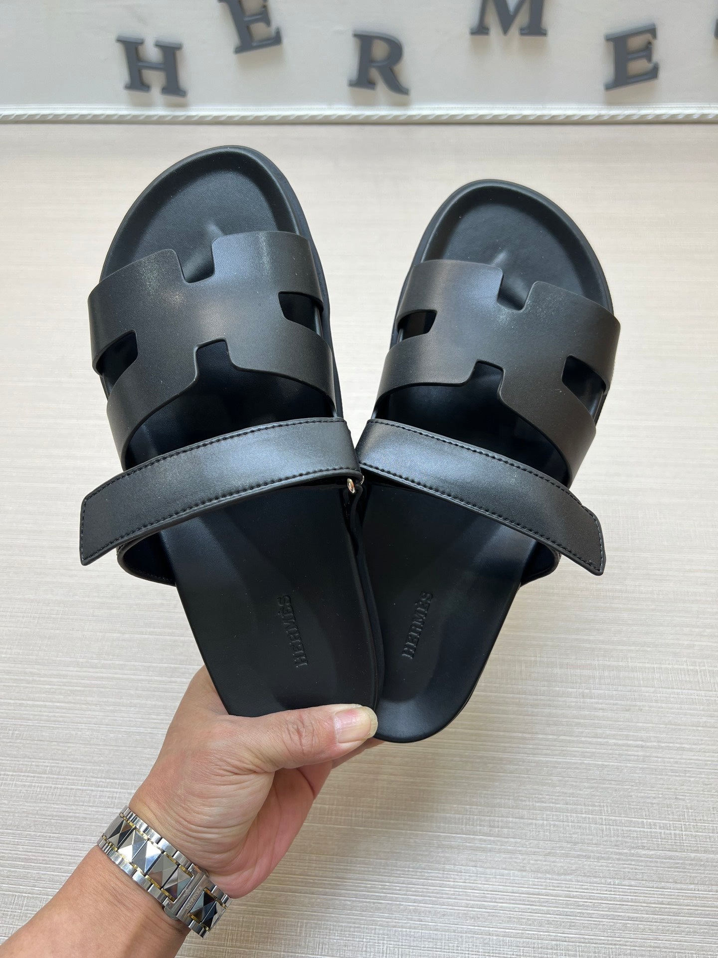 54H1Z Popular slippers